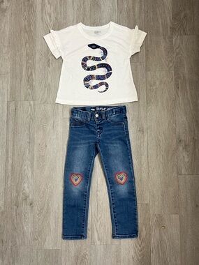 White Graphic Snake Tee with Blue Heart-Embellished Jeans